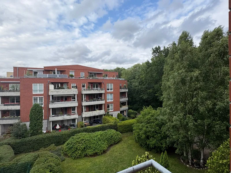 Vollmöbliertes 1.5 Zimmer-Apartment mit Balkon in Berlin-Biesdorf Nähe Unfallkrankenhaus auf Zeit — photo 1